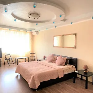 Апартаменты Luxcityapart On Olievskaya