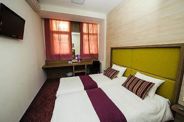 7 Days Hotel Kiev