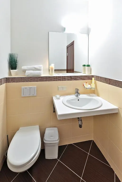 7 Days Hotel Kiev