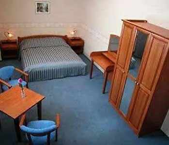 7 Days Hotel Kiev 3*,