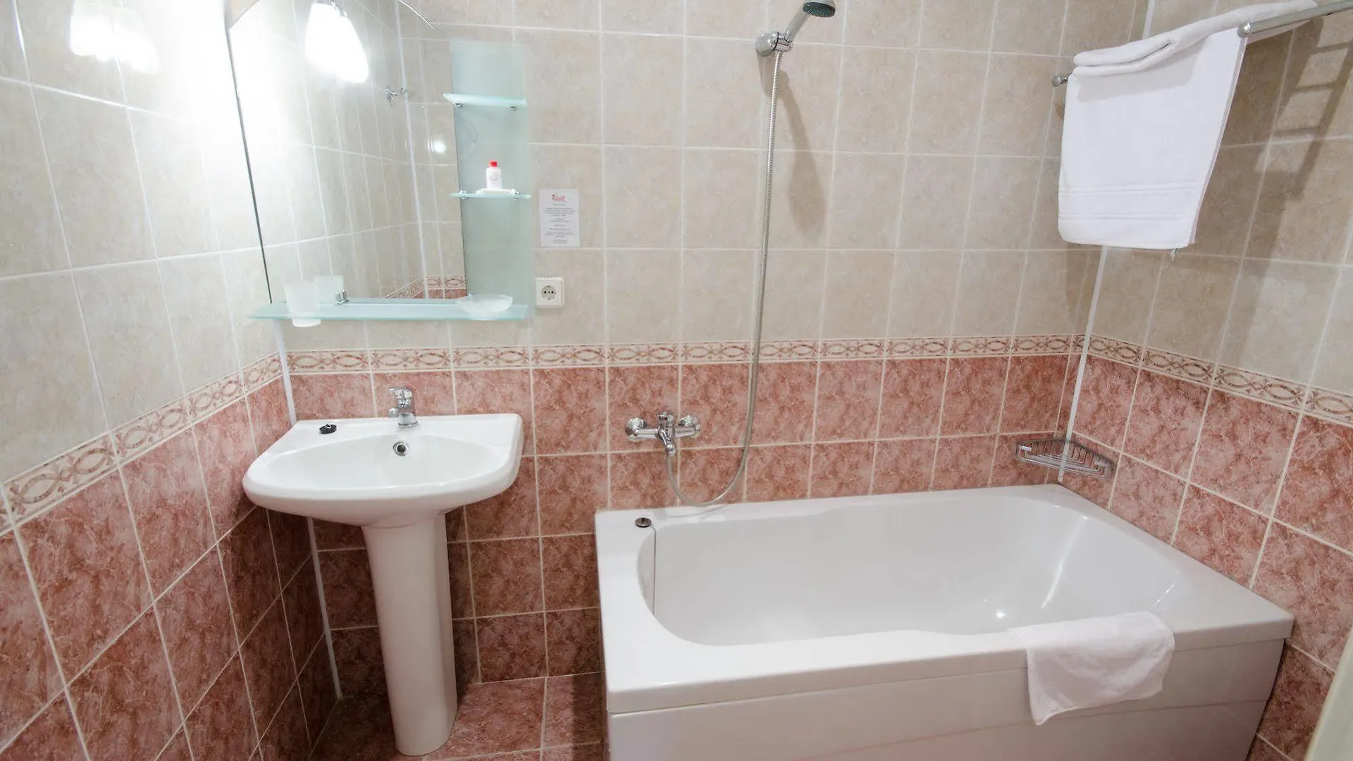 7 Days Hotel Kiev 3*,  Ukraina
