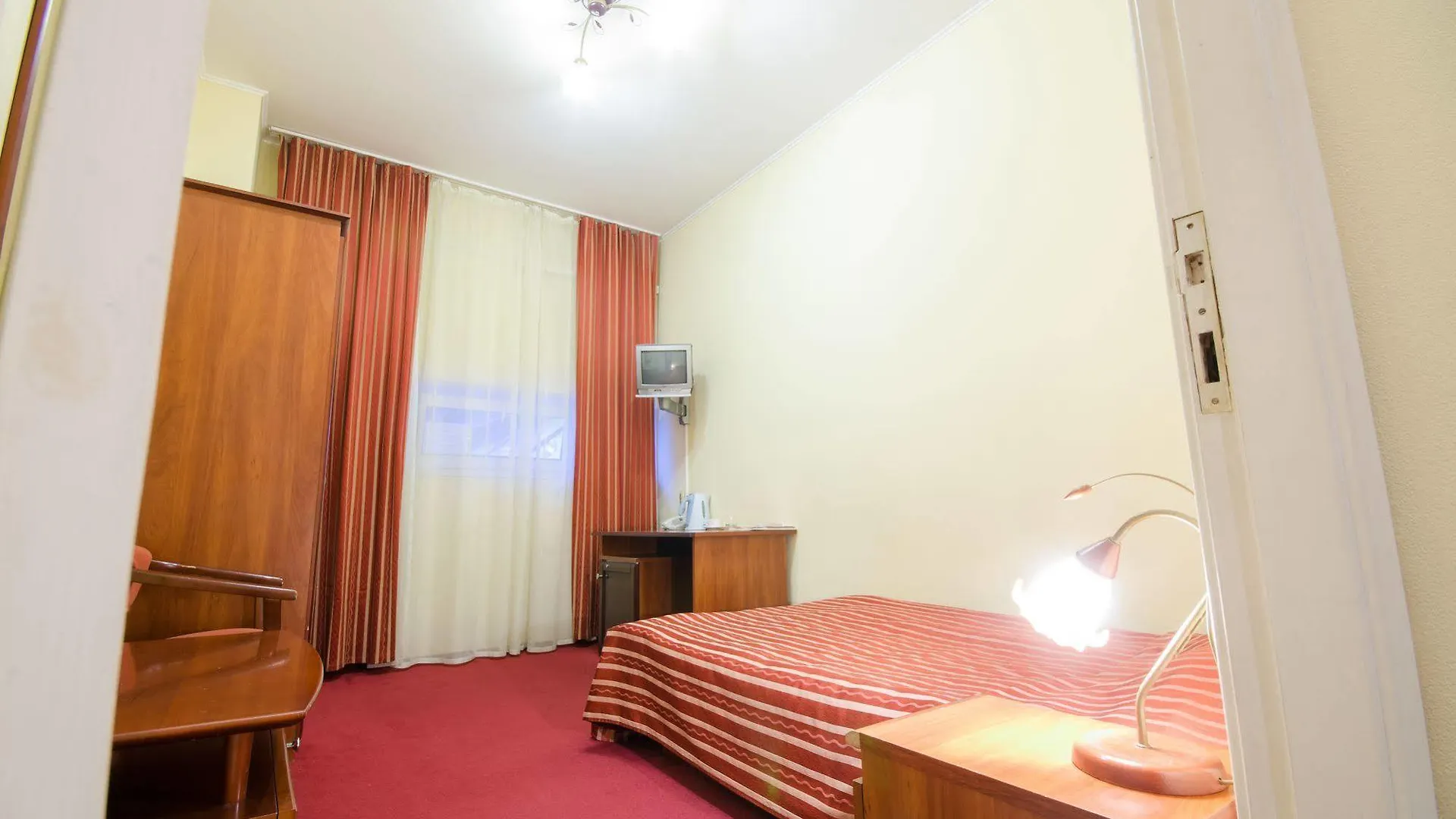 7 Days Hotel Kiev